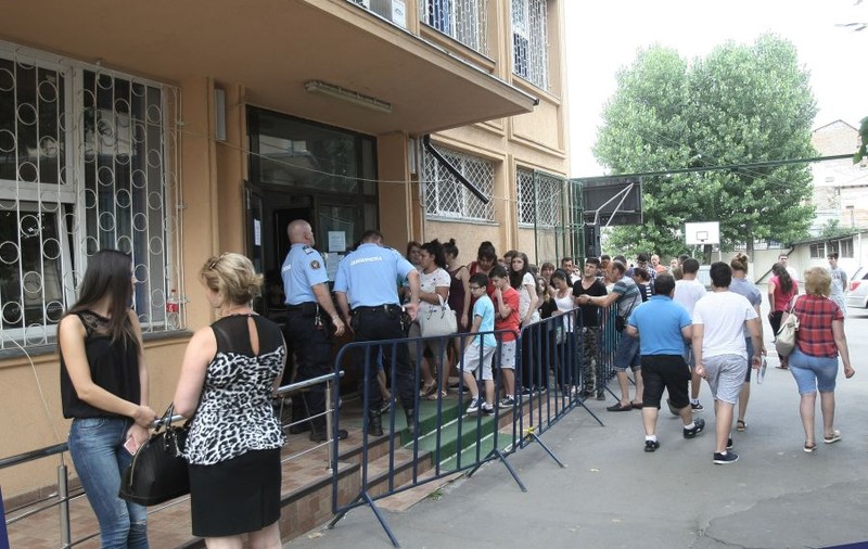 Peste 270 de licee primesc bani pentru reducerea abandonului școlar, creșterea numărului absolvenților și îmbunătățirea rezultatelor la Bacalaureat