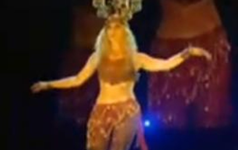Shakira: "Ştiu să dansez din buric de când eram în burta mamei!" / Video