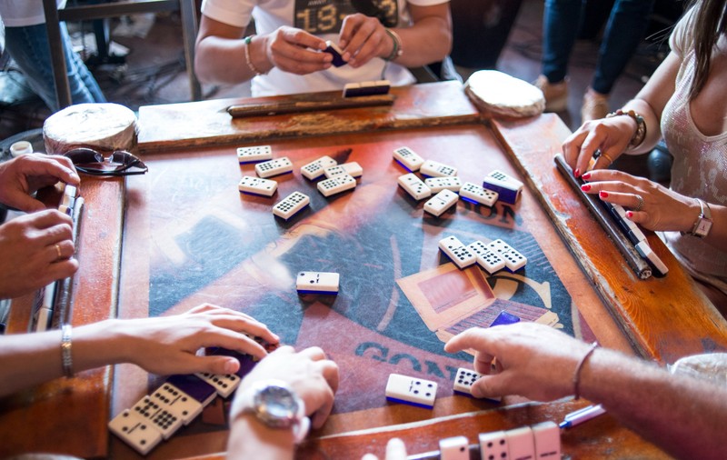 Cum se joacă Domino – istorie, reguli de joc