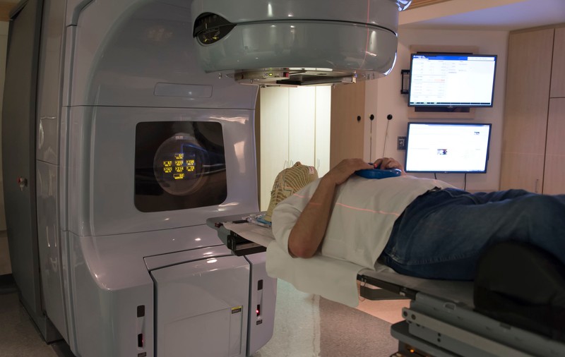 Drama bolnavilor de cancer din Constanţa şi Tulcea. Pentru a mai spera la câteva zile de viaţă, sunt nevoiţi să facă naveta până la Bucureşti