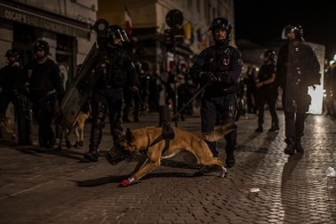 epa05358594 French riot police patrol the streets due to violent skimishes between soccer fans following the UEFA EURO 2016 group B soccer match between England and Russia in the port of Marseille, France, 11 June 2016. EPA/OLIVER WEIKEN