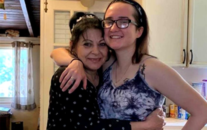 Întâlnire emoționantă între Elena Cârstea și fiica ei, soldat în armata americană. Cele două nu s-au mai văzut de un an. “Aproape că am murit”
