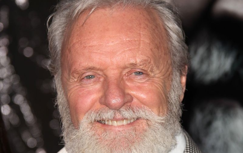 Anthony Hopkins, în rolul unui preot exorcist