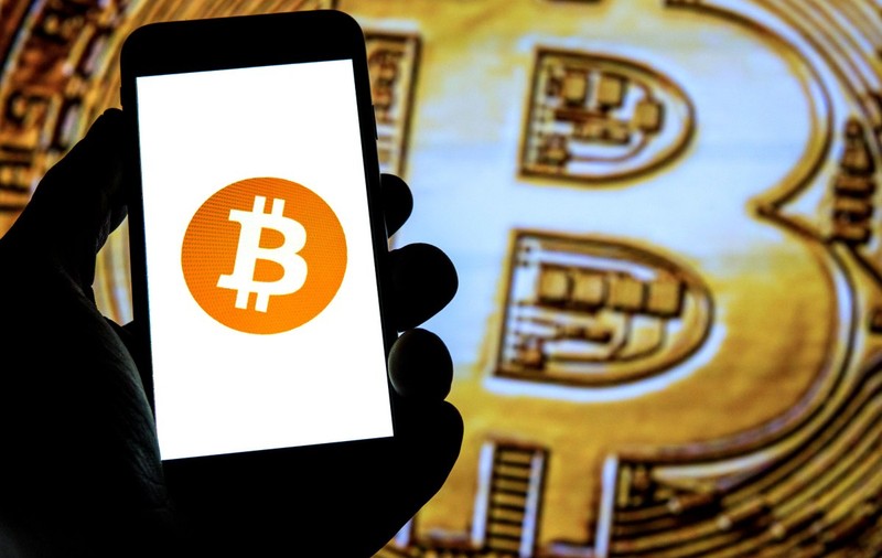 Milioane de dolari trimise în Ucraina de donatori anonimi, sub formă de criptomonede