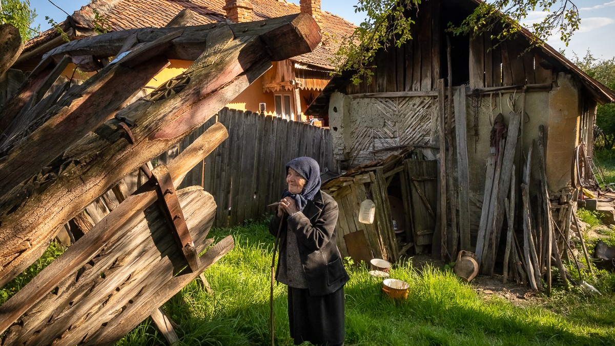 Ce greutăți întâmpină bătrânii în pandemia de covid