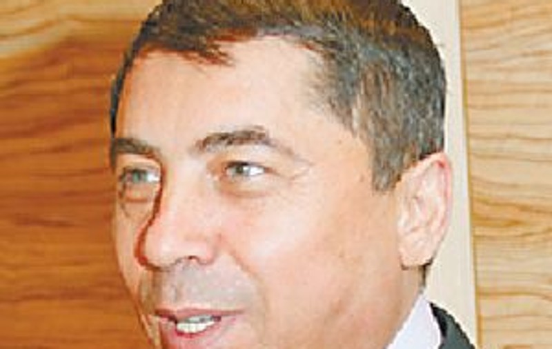 Turcu nu mai pleacă