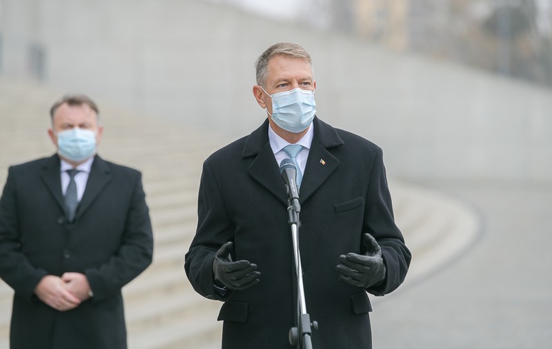 Klaus Iohannis a anunțat când ar putea fi vaccinați anti-COVID toți românii. „Poate reuşim până în vară să terminăm cu această pandemie”