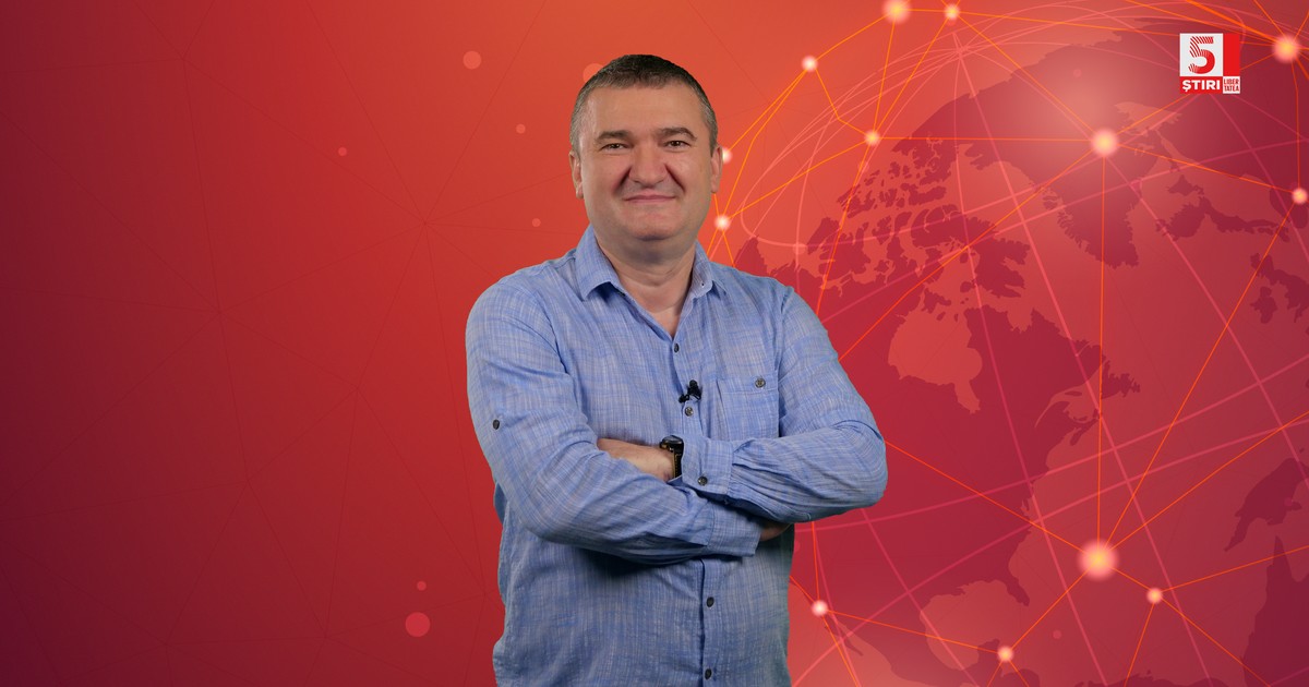 Dorin Chioțea, gazda rubricii 5 știri by Libertatea - Actualitate, pe un fundal roșu.