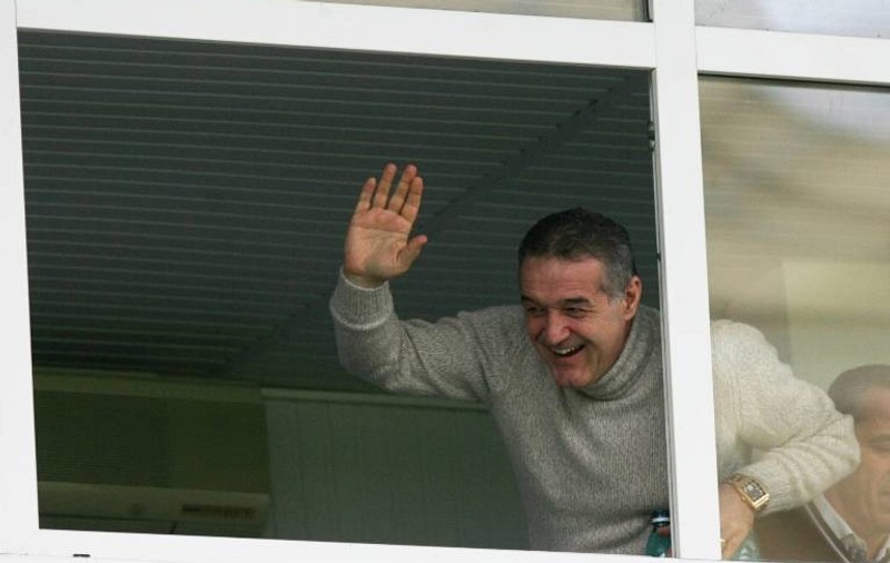 Gigi Becali: "Fetele mele vor avea iubiţi când se vor căsători"