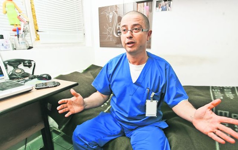 Deputatul Tudor Ciuhodaru propune o lege prin care politicienii nu mai pot fenta puşcăria, inventând motive medicale. Demnitari, mai uşor cu prefăcătoria!