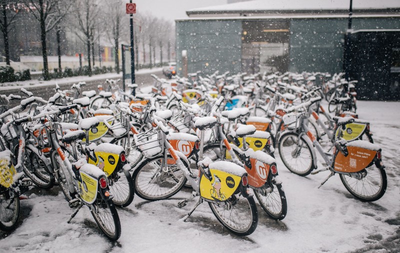 Doi români au furat biciclete de 910.000 de euro, care le-au fost furate când le-au trimis în România, din Austria, ca să fie vândute