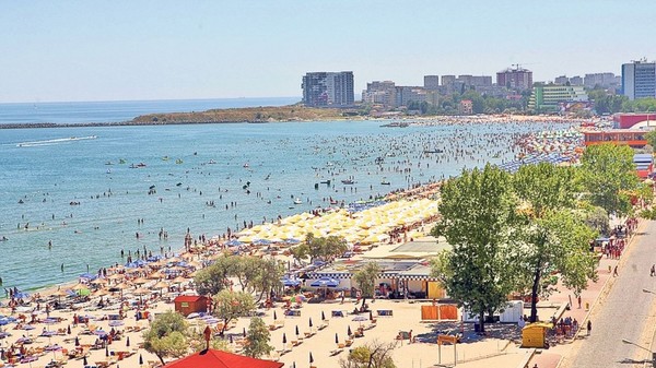 Un sejur la mare în 2026 i-a costat pe români, în medie, 3.700 de lei, potrivit unui nou raport.