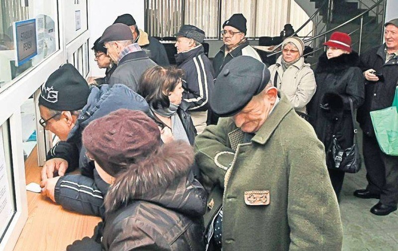 Pensionari din mai multe județe se plâng că nu au primit pensia pe aprilie nici până astăzi. Răspunsul ministrului Muncii