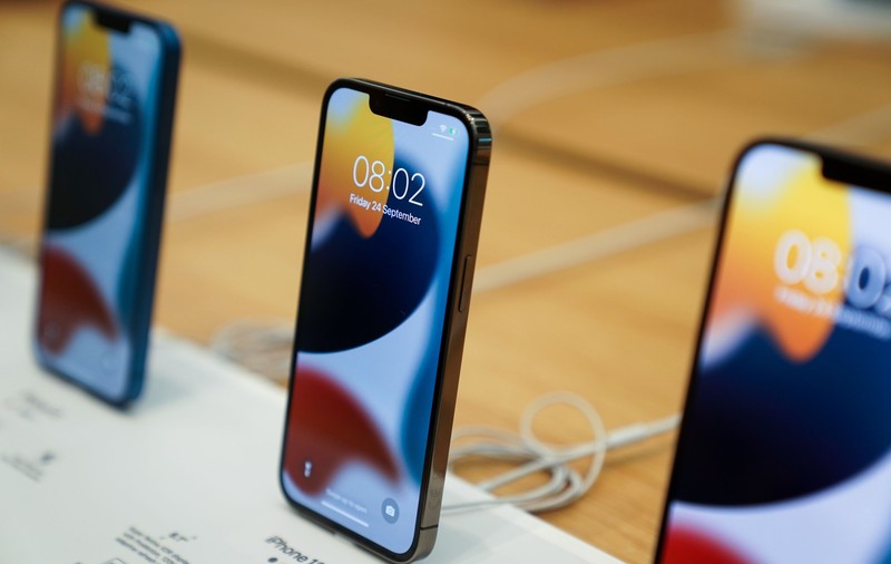 Apple, prima companie din lume care ajunge la o valoare de 3.000 de miliarde de dolari. PIB-ul României e de 11 ori mai mic