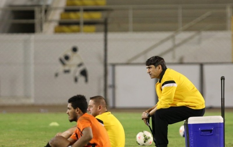 FOTO&VIDEO / Primele imagini cu Piţurcă în treningul echipei Al Ittihad