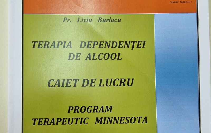 REPORTAJ. Fața neștiută a Bisericii. Într-o comună din Bacău, un preot care a învins alcoolismul îi ajută acum pe alții să scape de „boala care distruge familii întregi”: „Oamenii să știe că există speranță”