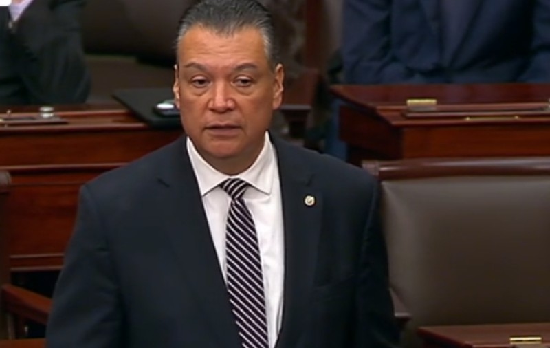 Pledoarie în lacrimi a senatorului american arestat pentru că a vrut să pună o întrebare: „Mă rog să nu treceți niciodată prin asta”