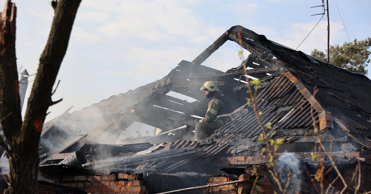 6 mai 2026 - o dronă rusească a distrus o casă din regiunea Harkov Foto: Profimedia