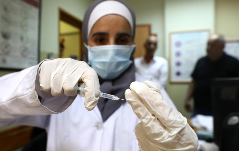 Palestina refuză un milion de doze de vaccin Pfizer de la Israel pentru că „sunt pe cale să expire”