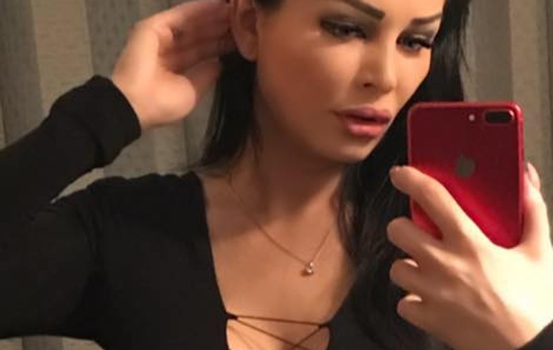 Brigitte Sfăt a renunțat la haine. Cum arată soția lui Ilie Năstase în costum de baie