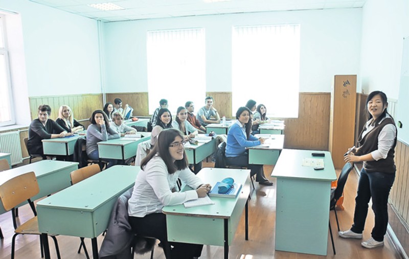 Elevii Liceului Hristo Botev din Capitală studiază «limba viitorului»