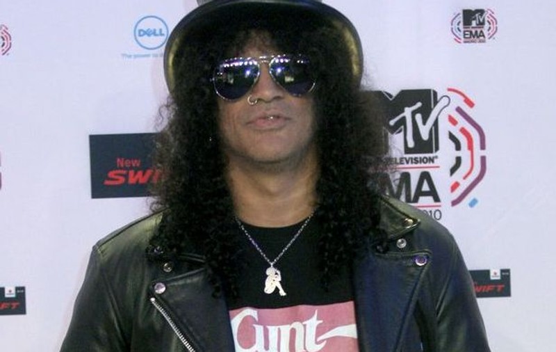 Slash: "Am putea discuta despre o reunire Guns N' Roses doar dacă Axl Rose şi-ar cere scuze"