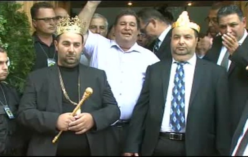 REGII ROMILOR AU FOST ÎNCORONAŢI! Vezi cum s-a desfăşurat CEREMONIA! FOTO