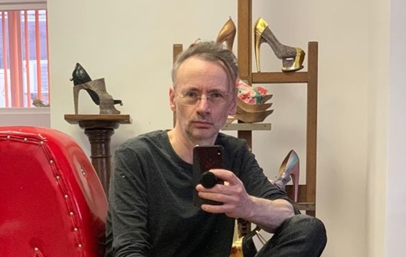 Mihai Albu a creat încălțămintea contra COVID-19. Cum arată și ce spune designerul. „Oferă protecție”