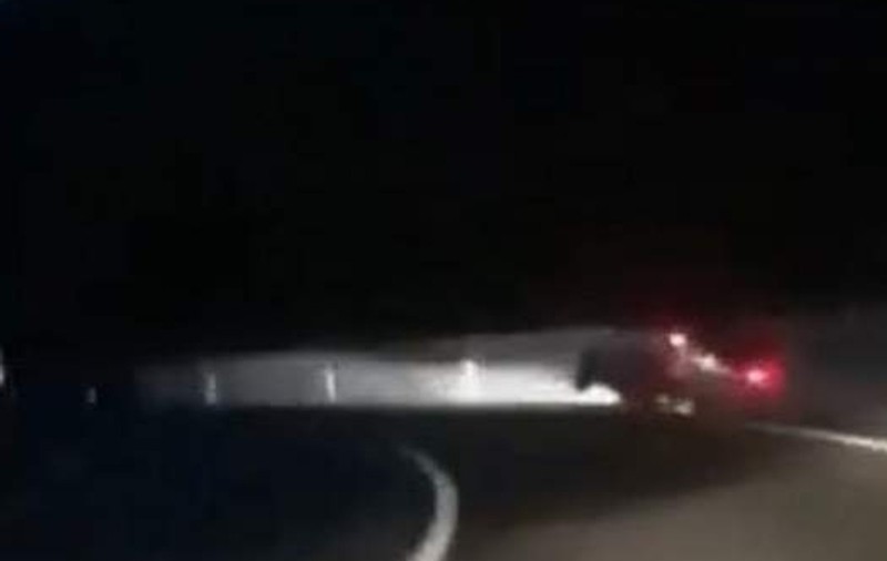 Un șofer în vârstă de 80 de ani, care era beat, a fost filmat în timp ce a comis un accident rutier | VIDEO