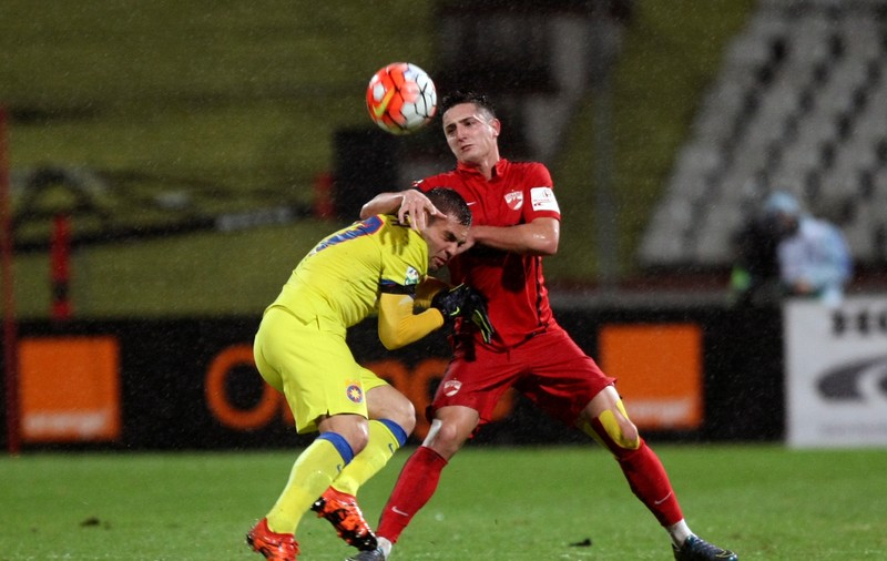 Balint a prefațat cele două derby-uri Dinamo - Steaua: ”De ce vrea Reghe să bage echipa a doua în Cupă? Echipa are acum o problemă de încredere și, dacă ar pierde joi cu titularii, ar fi jale în perspectiva meciului din Liga I”