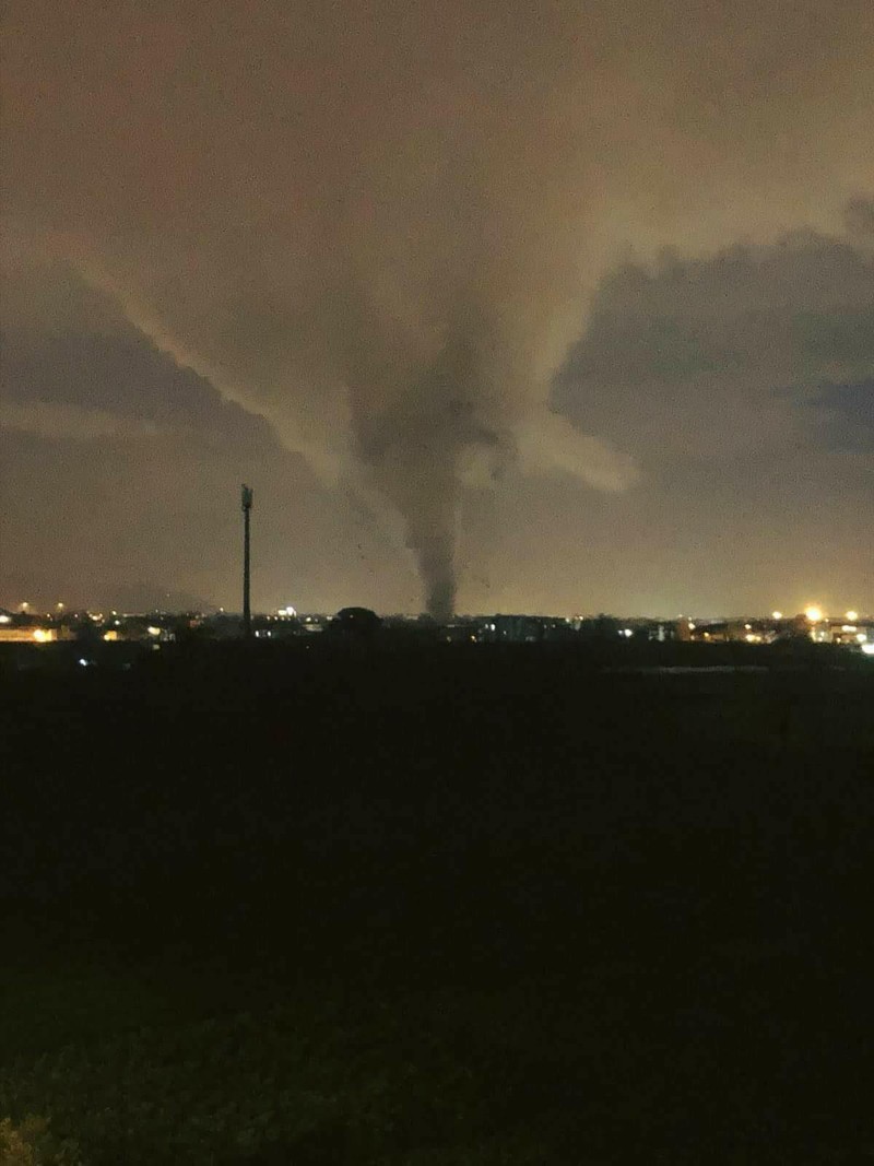 O tornadă a făcut ravagii în sudul Italiei
