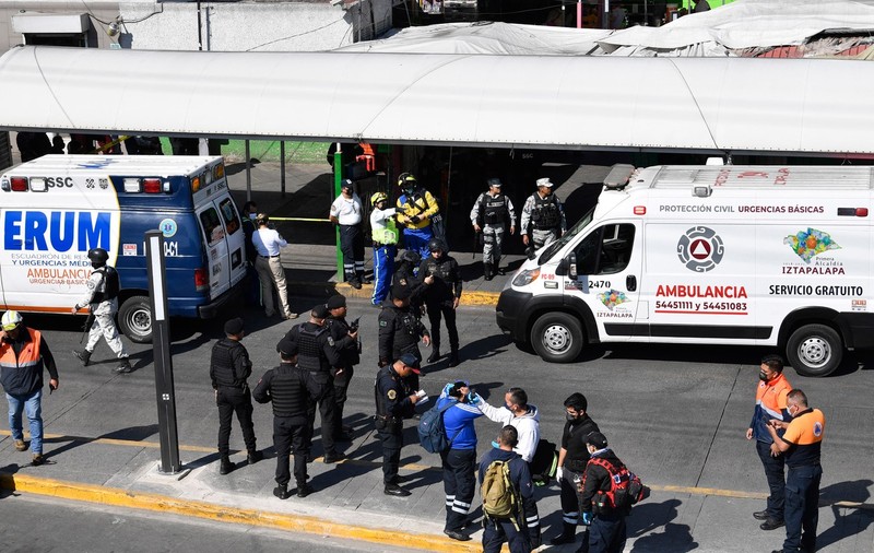 Accident de metrou în Mexic. O tânără a murit, alte 16 persoane au fost transportate la spital