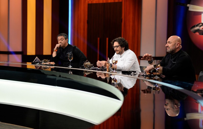 Prima confruntare la „Chefi la cuțite”, din sezonul 7. „E cea mai sadică amuletă, este pe viață și pe moarte”