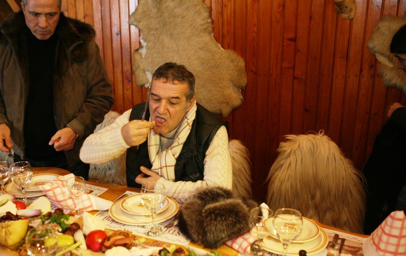 Becali intră în Parlament de Revelion. Cum se poate petrece asta!