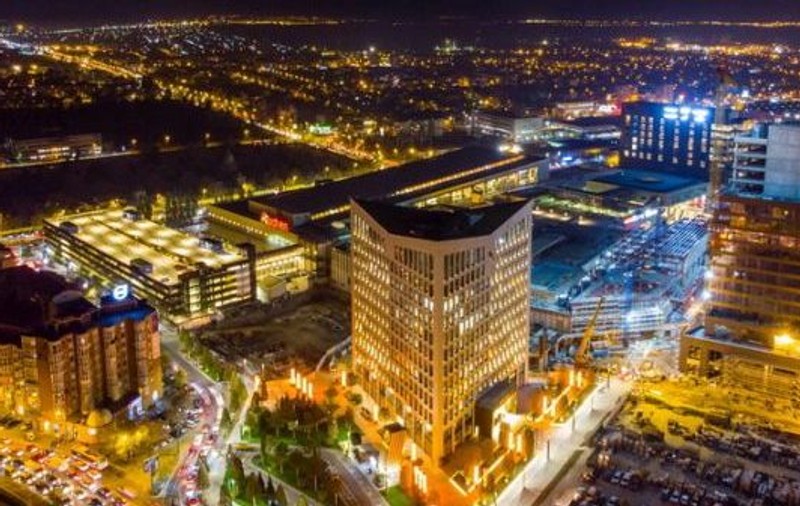 Imagini emoționante la Timișoara. Luminile, aprinse în tot orașul în semn de prețuire pentru medici