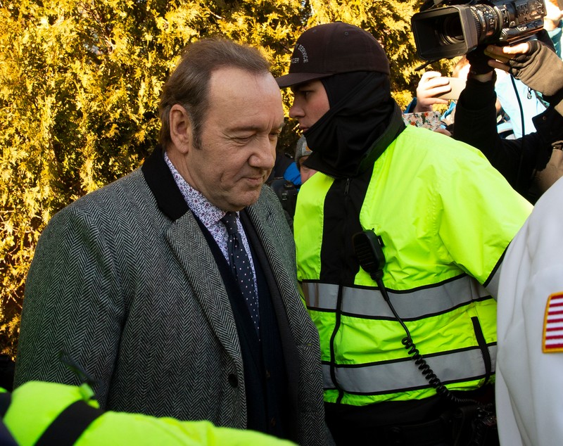 FOTO | Kevin Spacey a pledat nevinovat în fața judecătorilor. Actorul a fost pus sub acuzare pentru că ar fi pipăit un adolescent