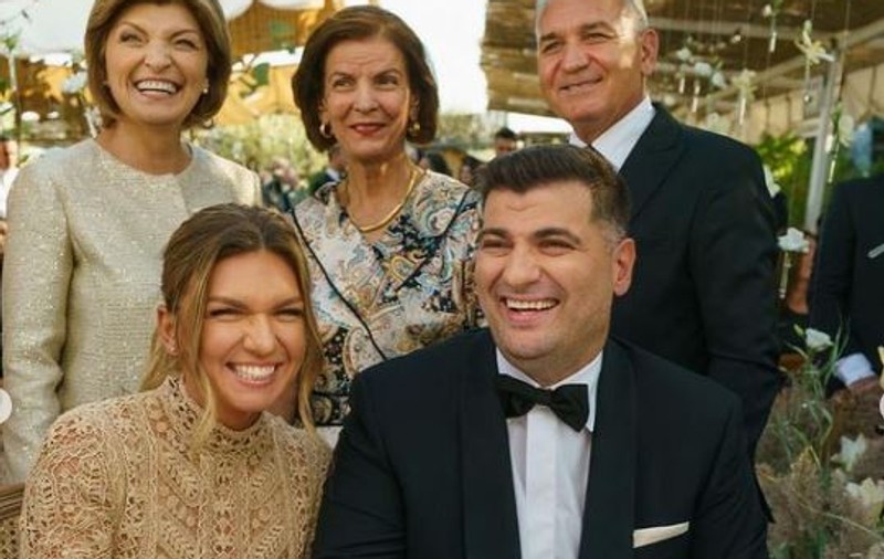 Cât au costat rochiile pe care Simona Halep le-a purtat la cununia civilă. A scos mii de euro din buzunar