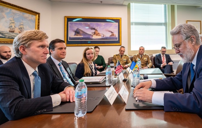 Marius Lazurca s-a întâlnit cu subsecretarul american al Apărării, Elbridge Colby: România, pilon-cheie în noua doctrină „NATO 3.0”