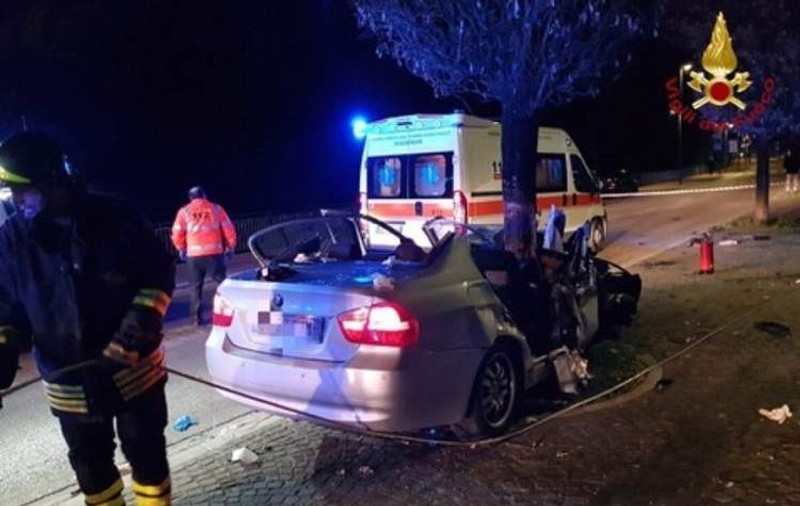 Româncă de 19 ani, în comă după un accident cumplit în Italia. Imagini cutremurătoare de la fața locului