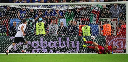 Golul decisiv al lui Hector / Foto: EPA