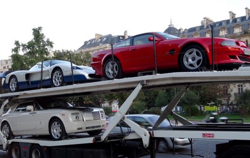 Foto şi video | Iată ce super-maşini au fost confiscate la Paris de la fiul unui dictator!
