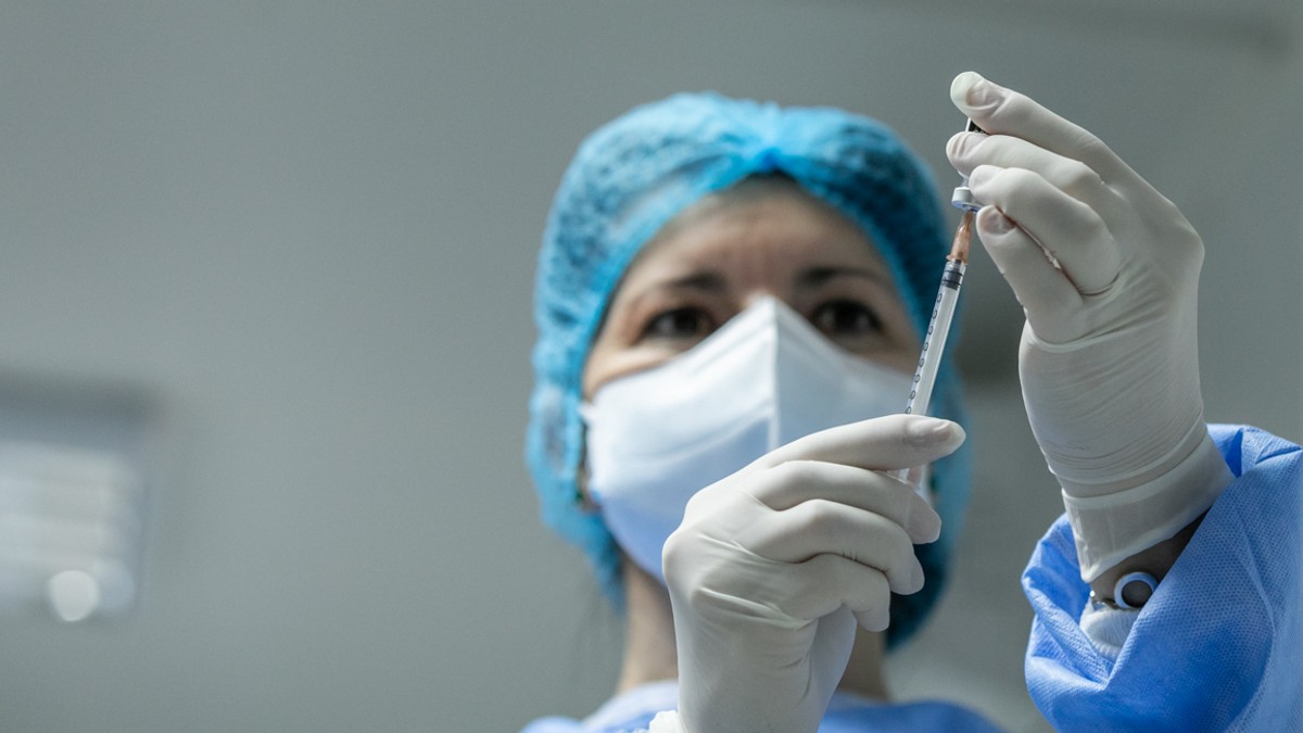 Campania de vaccinare anti-COVID în România a început în 27 decembrie, la Institutul „Matei Balș”. Foto: Vlad Chirea / Libertatea