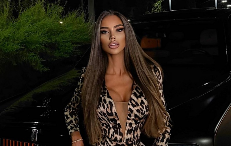 Operația estetică pe care Bianca Drăgușanu o va suferi: „Când mă uit la pozele cu mine, efectiv mi se pare că sunt foarte urâtă”