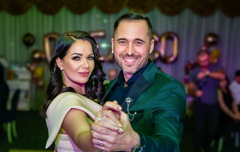 Deea Maxer rupe tăcerea după ce a divorțat de soțul ei, Dinu Maxer. Reacția vine după declarațiile artistului. „Ne-am schimbat”
