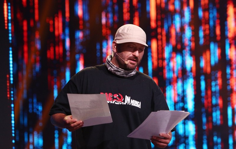Reacția lui Cheloo când unul dintre semifinaliștii „iUmor”urcă pe scenă. „Nu a fost un număr suficient de bun”