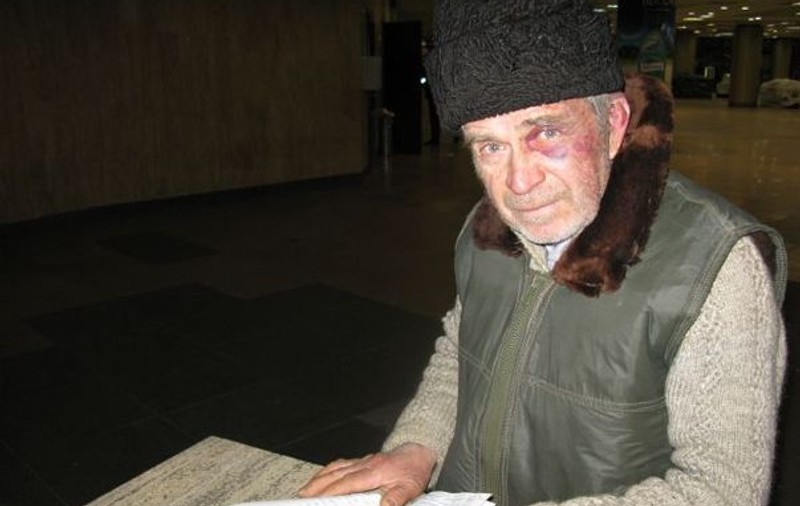 Bătrân, bătut cu bestialitate de jandarmi? | FOTO