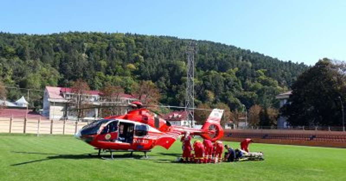 Un bărbat înjunghiat a fost dus cu elicopterul SMURD la spital. Era atât de beat că n-a știut să spună dacă a fost atacat sau a vrut să se sinucidă!