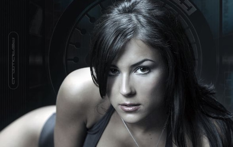Iubita lui Gabi Tamaş adoră fotbalul englez şi petrecerile Playboy