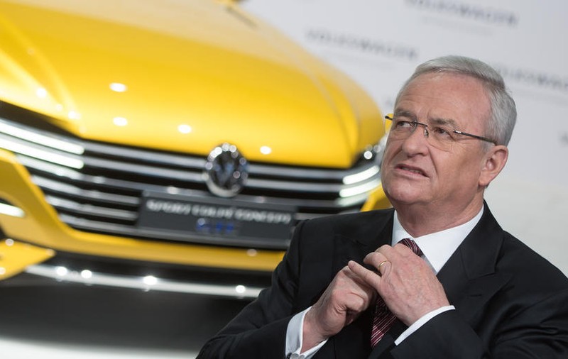 Patru foști directori la Volkswagen vor despăgubi grupul auto cu 288 milioane de euro