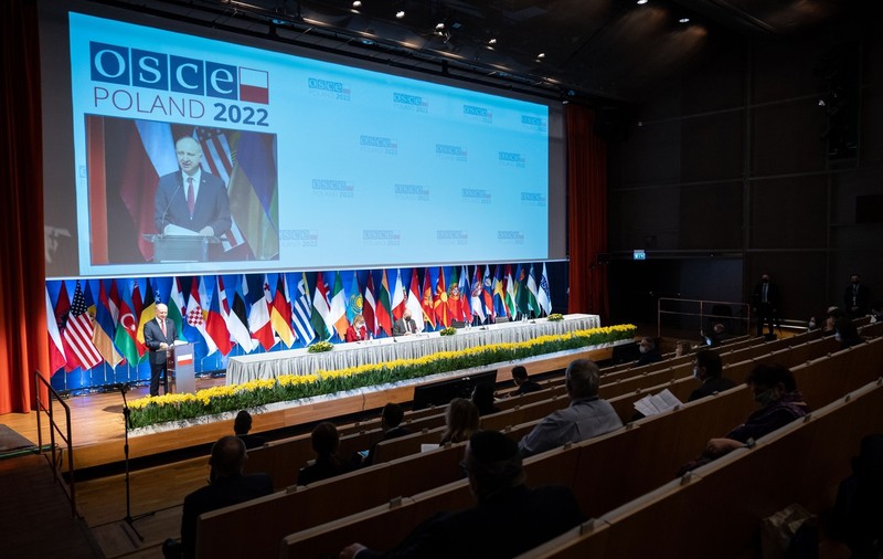Moscova susține că Polonia a refuzat, printr-un „răspuns scandalos”, să acorde vize delegaților ruși la sesiunea OSCE de la Varșovia